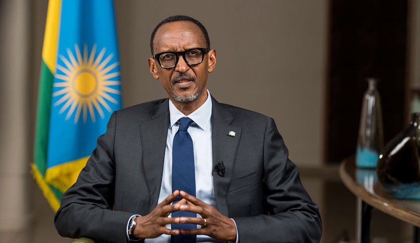Perezida Kagame n'umuryango we bifurije Abanyarwanda Umwaka Mushya Muhire 2022