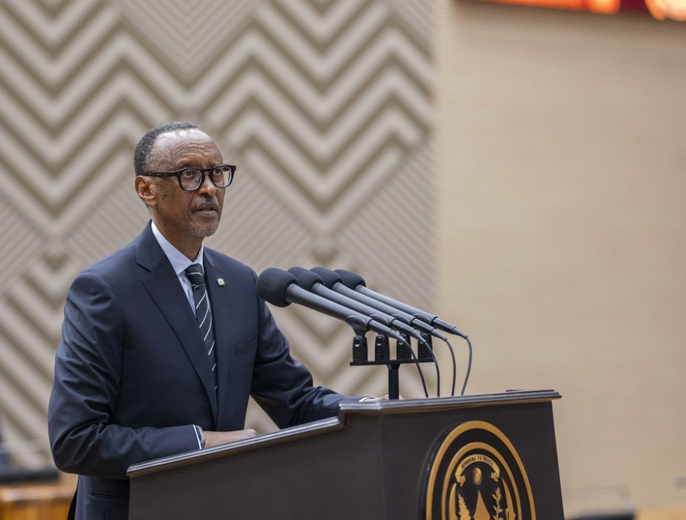 Perezida Kagame yatanze gasopo ku bwicanyi bukorerwa abarokotse Jenoside yakorewe Abatutsi