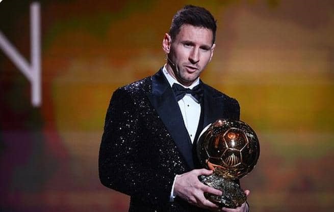 Lionel Messi yegukanye Ballon d'Or ya 7 yari ahanganiyeho na Lewandowski
