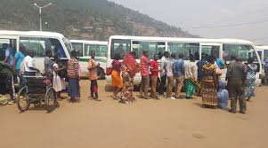 Ingendo zagombaga gusubukurwa kuri uyu wa Mbere zongeye gusubikwa