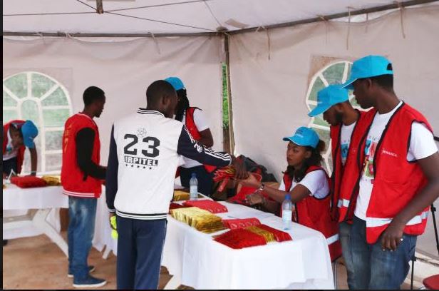 AHF Rwanda yatanze udukingirizo ku buntu ku bitabiriye umukino wahuzaga AS Kigali na Kiyovu Siporo