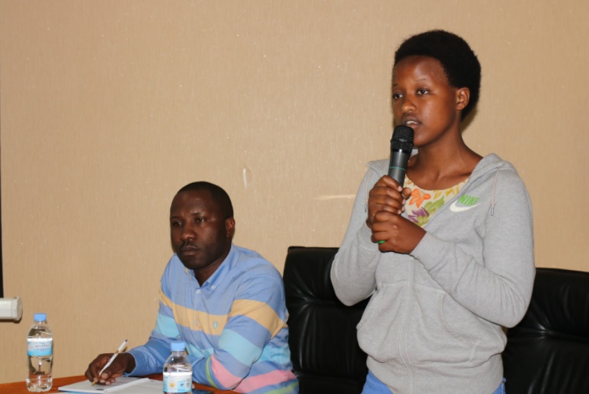 Uwera Zamida uhagarariye abana avuga ko batanyuzwe n'ibisubizo bahawe, Bisa n'aho batabyumvaga