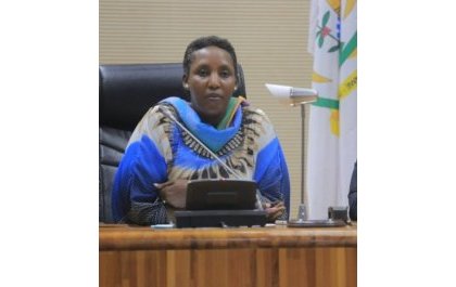 Hakwiye kubakwa ubushobozi bw'abagore mu Nteko Ishinga Amategeko