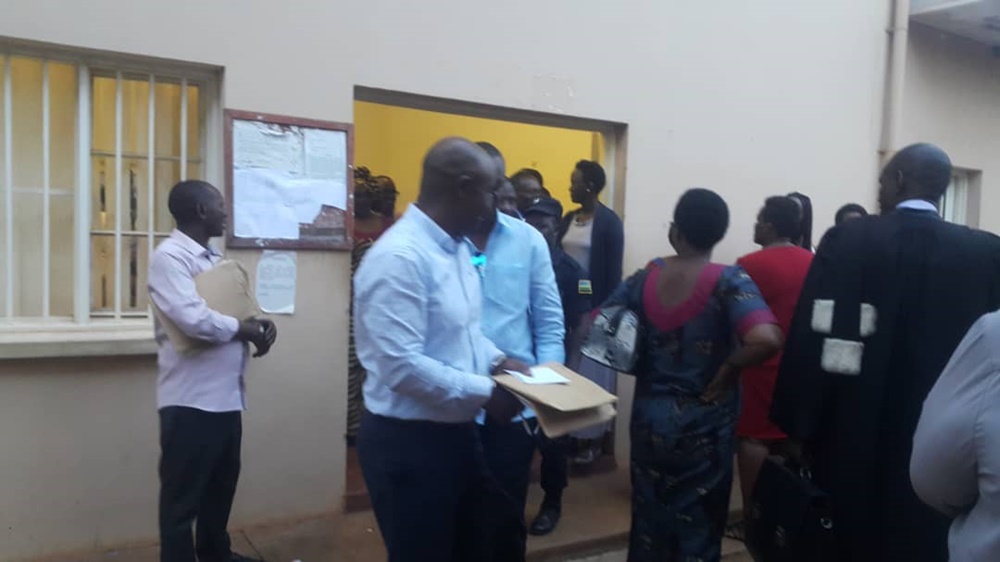 Abahoze ari abakozi ba Minisante bakurikiranyweho gutanga isoko mu buriganya