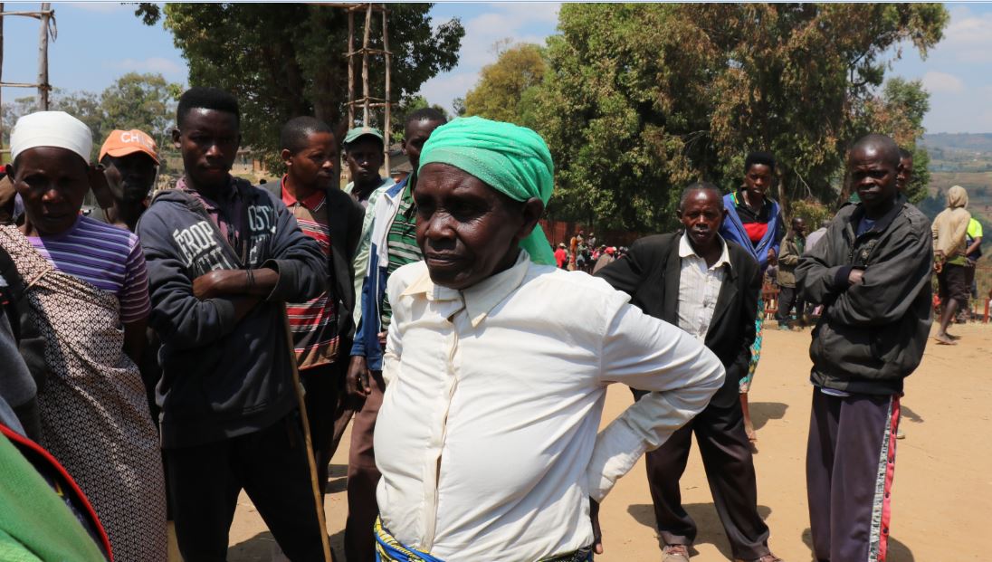 Nyaruguru:Imwe mu mirimo ikorwa n'abagore murugo, iyo umugabo ayikoze afatwa nk'inganzwa