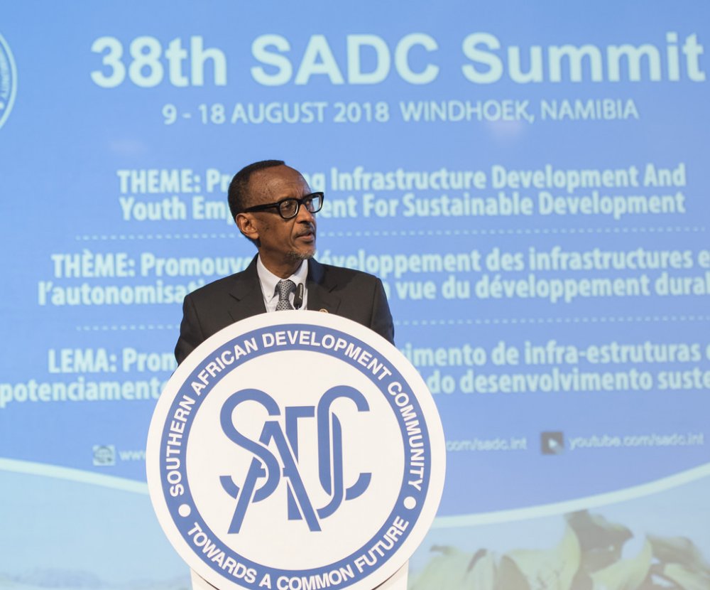 Perezida Kagame yashimye ko Kabila yubahirije Itegeko Nshinga