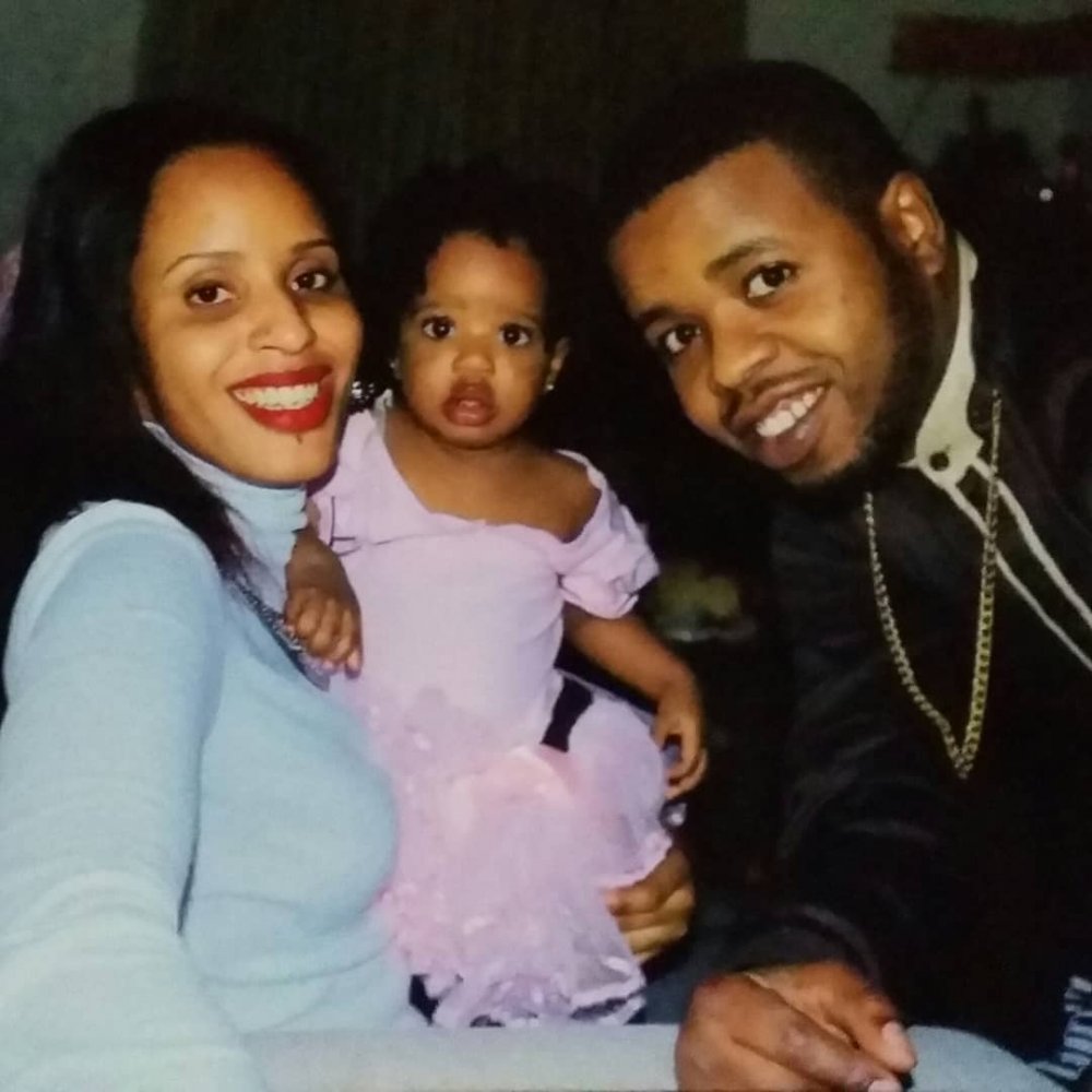 Jay Polly uri mu buroko yatakambiye umugore we anamugurira andi menyo