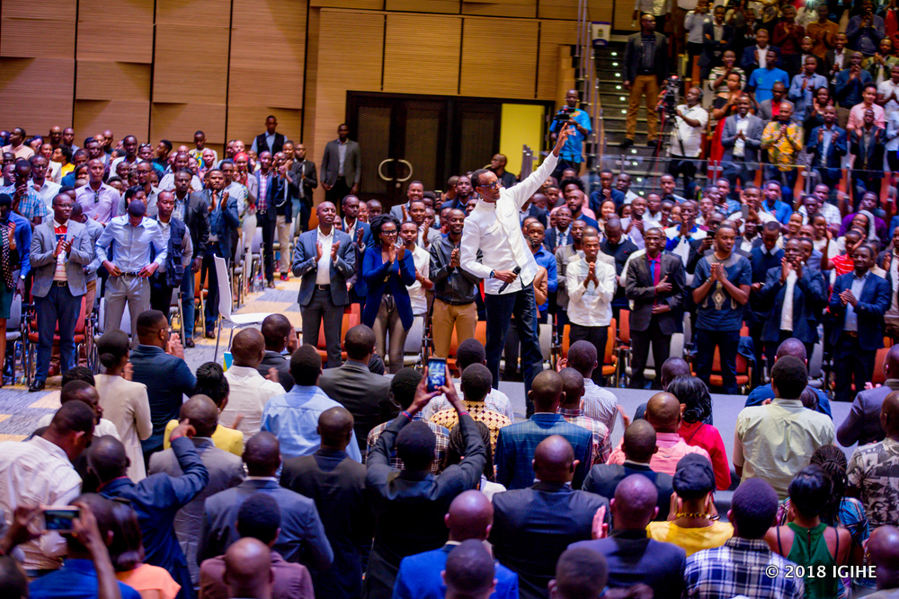 Perezida Kagame yasabye urubyiruko kwirinda ibiyobya bwenge
