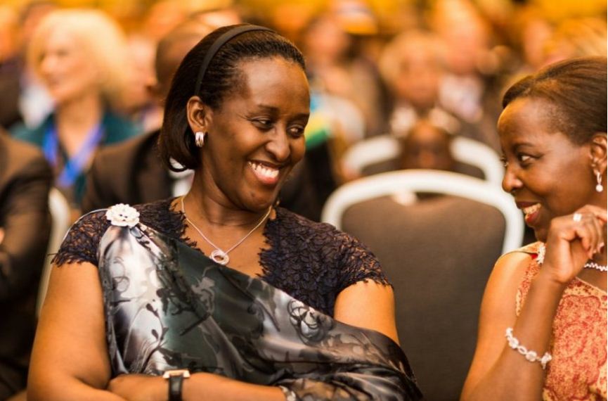 Louise Mushikiwabo, yishimiye ubutumwa yagenewe na Jeannette Kagame