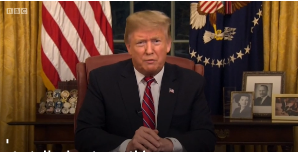 Donald Trump yagaragaje uburakari mu nama n'Abademokarate 