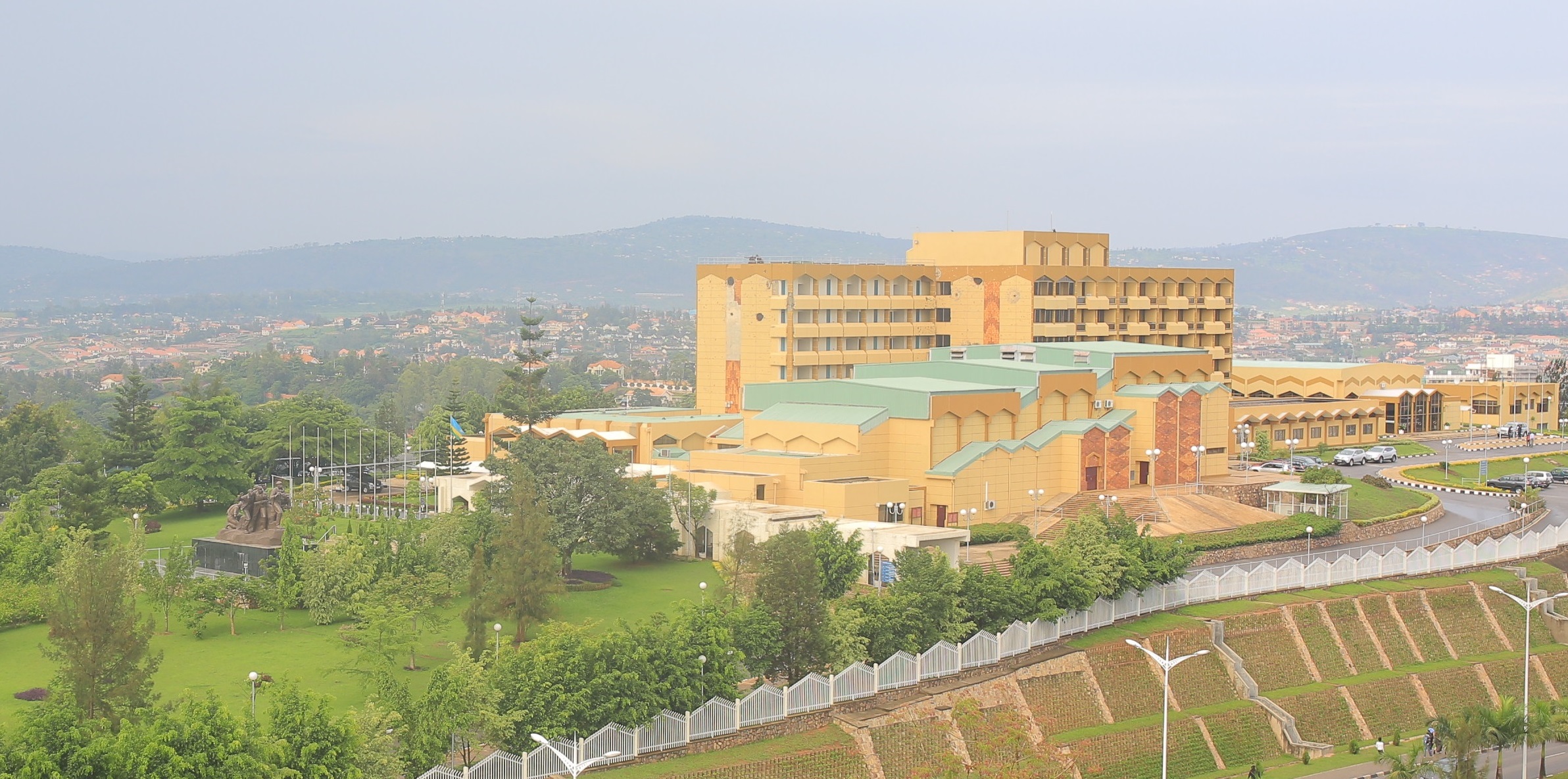 BUGESERA: ABATURAGE BABABAJWE NUKO ABADEPITE BASUYE IKIMOTERI CYO MURI AKA KARERE NTIBABAGANIRIZE