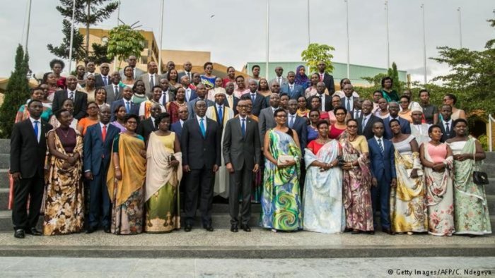 PEREZIDA KAGAME YIFURIJE ABAGORE UMUNSI MWIZA W' UMUGORE