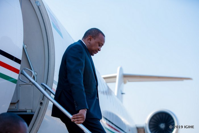  PEREZIDA KENYATTA YAGEZE MU RWANDA AHITA YEREKEZA I GABIRO