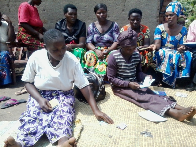 BURERA :Kwibumbira mu matsinda byahinduye imibereho y'abagore muri Nyamabuye