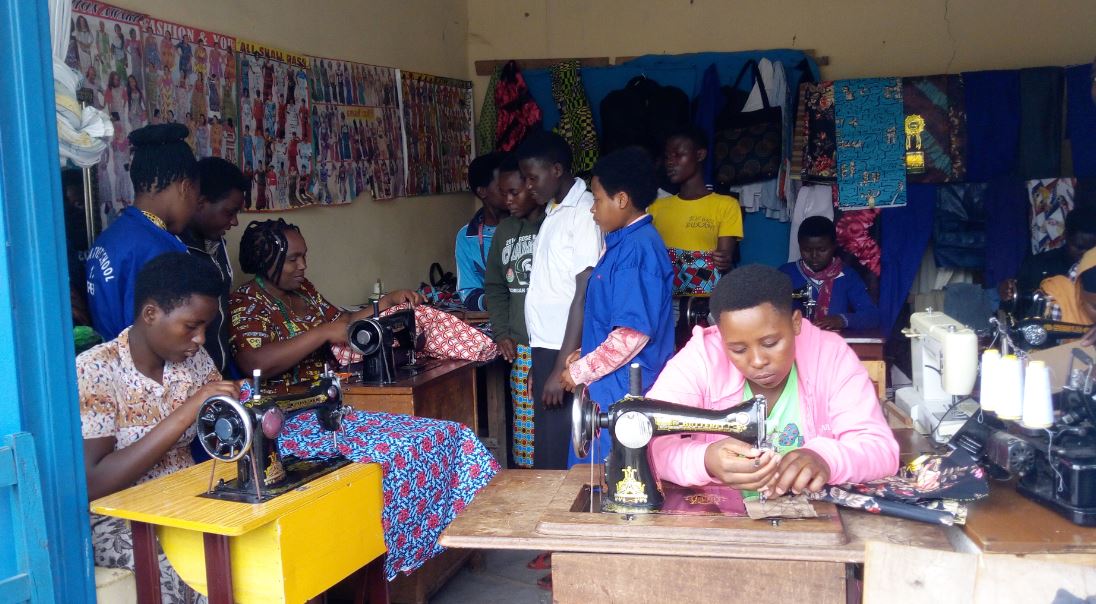 Musanze: Kwihangira umurimo byamufashije kurera ipfubyi