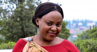 Mbabazi Milly Kamugisha uririmba muri Ambassadors of Christ yakoze mu nganzo avuga kuri Covid-19