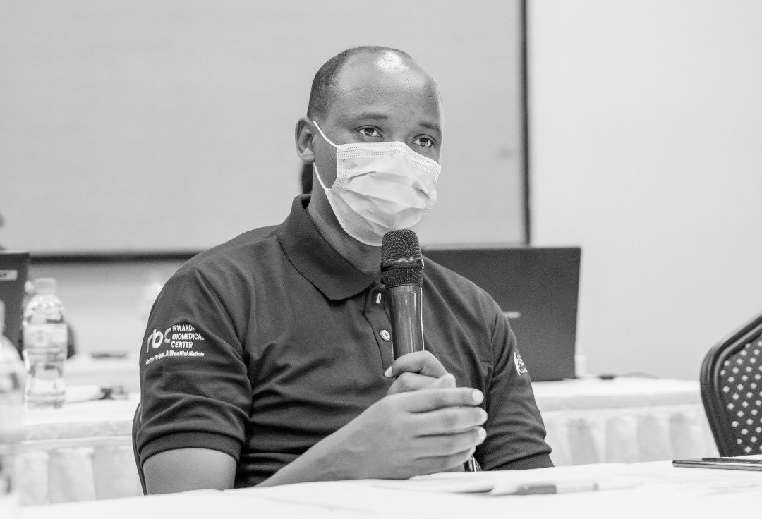 Abamanura agapfukamunwa bagiye kuvugira kuri micro bihanangirijwe