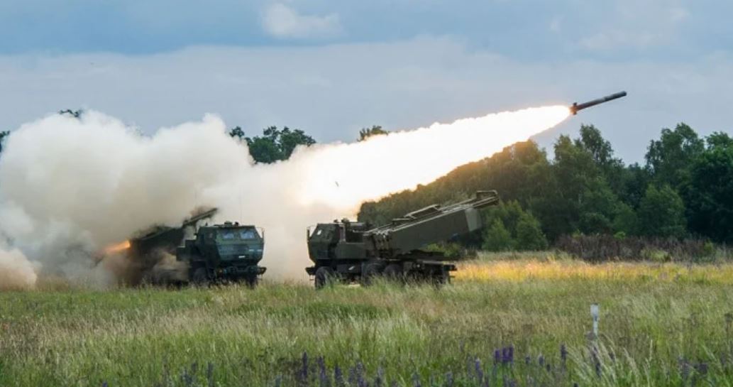 Ukraine igiye kubona imbunda rutura zishobora kurasa i Moscow mu Burusiya