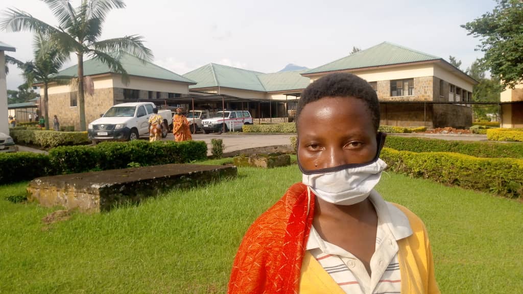 Musanze: Nirere w'imyaka 19 arasaba umufasha bwo kuvuza umwana we wavukanye indwara idasanzwe y'ubwonko 