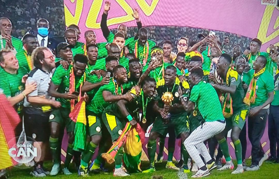 Sénégal: Ibyishimo kuri perezida Macky Sall nyuma yaho ikipe y'Igihugu itwaye igikombe cya Afurika CAN