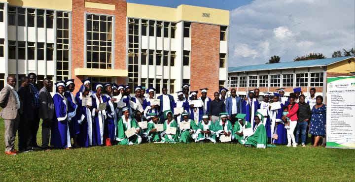 Kugira impamyabushobozi utagira ubumenyi ntacyo biba bimaze-Fr Dr. Hagenimana