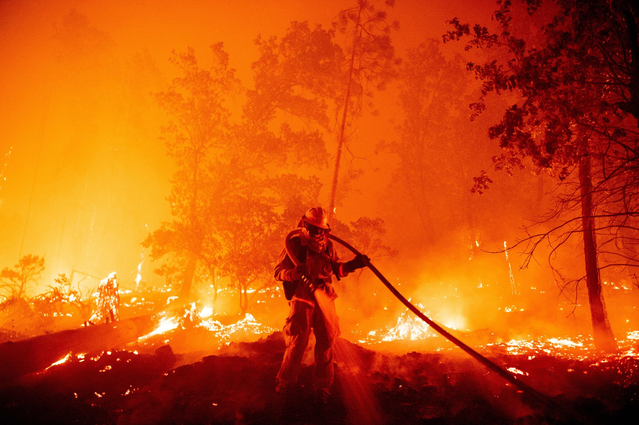 California: Abantu 24 bamaze gusiga ubuzima mu nkoni y'umuriro