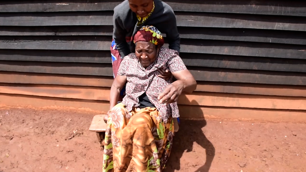 Nyamasheke: Arasaba ubufasha bwo kwivuza igufa ryo mu itako kubera bamuciye menshi