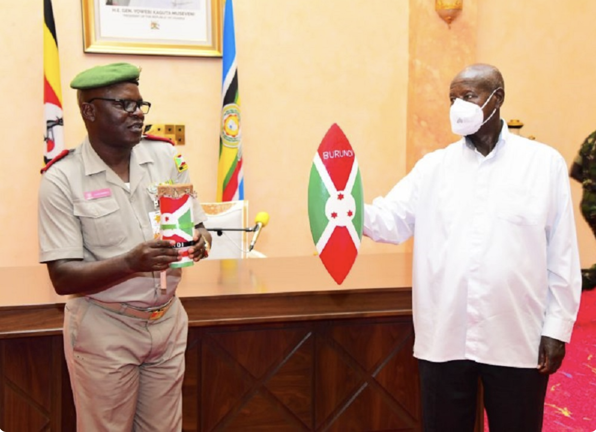 Perezida Museveni yaburiye igisirikare cy'u Burundi cyivanga mu moko