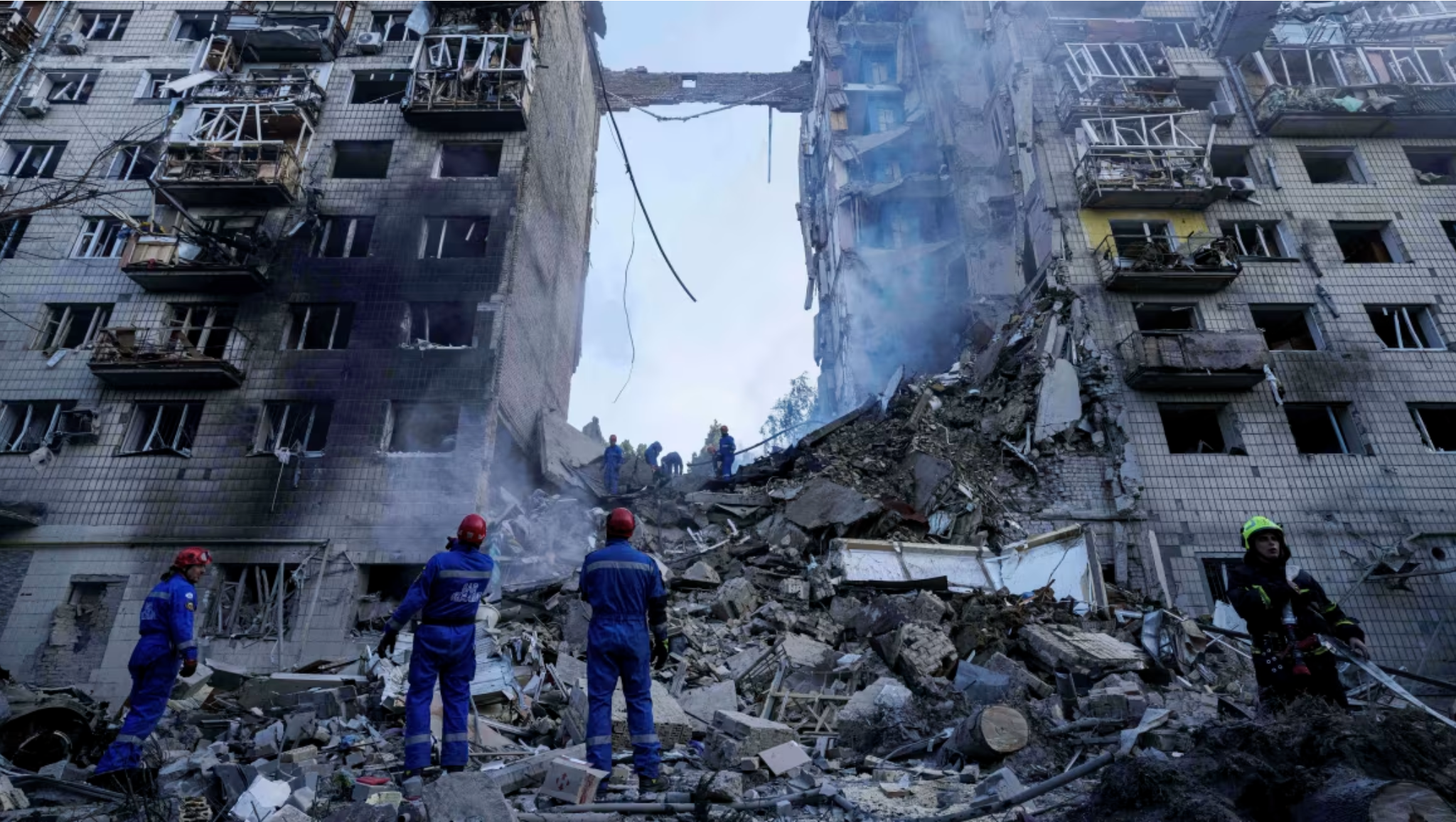 Abantu 14 nibo baguye mu bitero by'Uburusiya byibasiye umujyi wa Kyiv muri Ukraine.