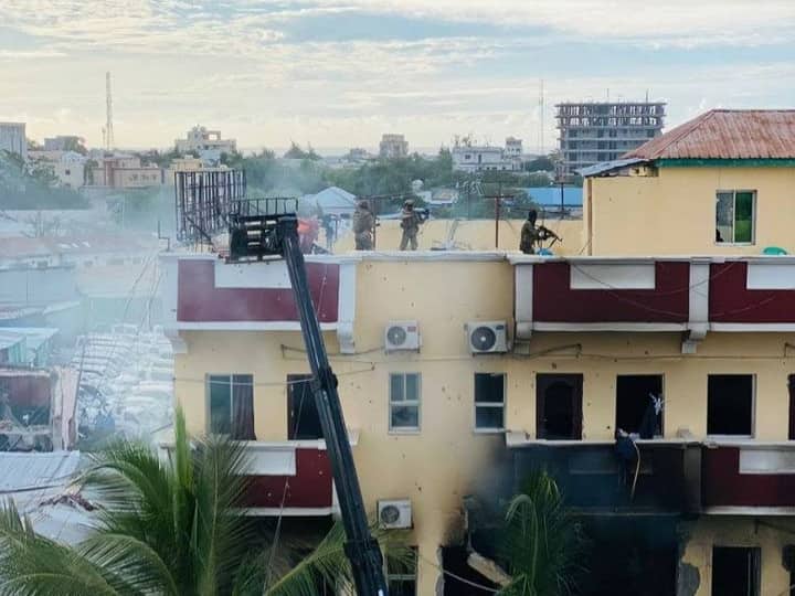 Somalia: Abantu 21 bapfuye abandi 100 barakomereka mu mirwano yabereye kuri Hotel Hayat